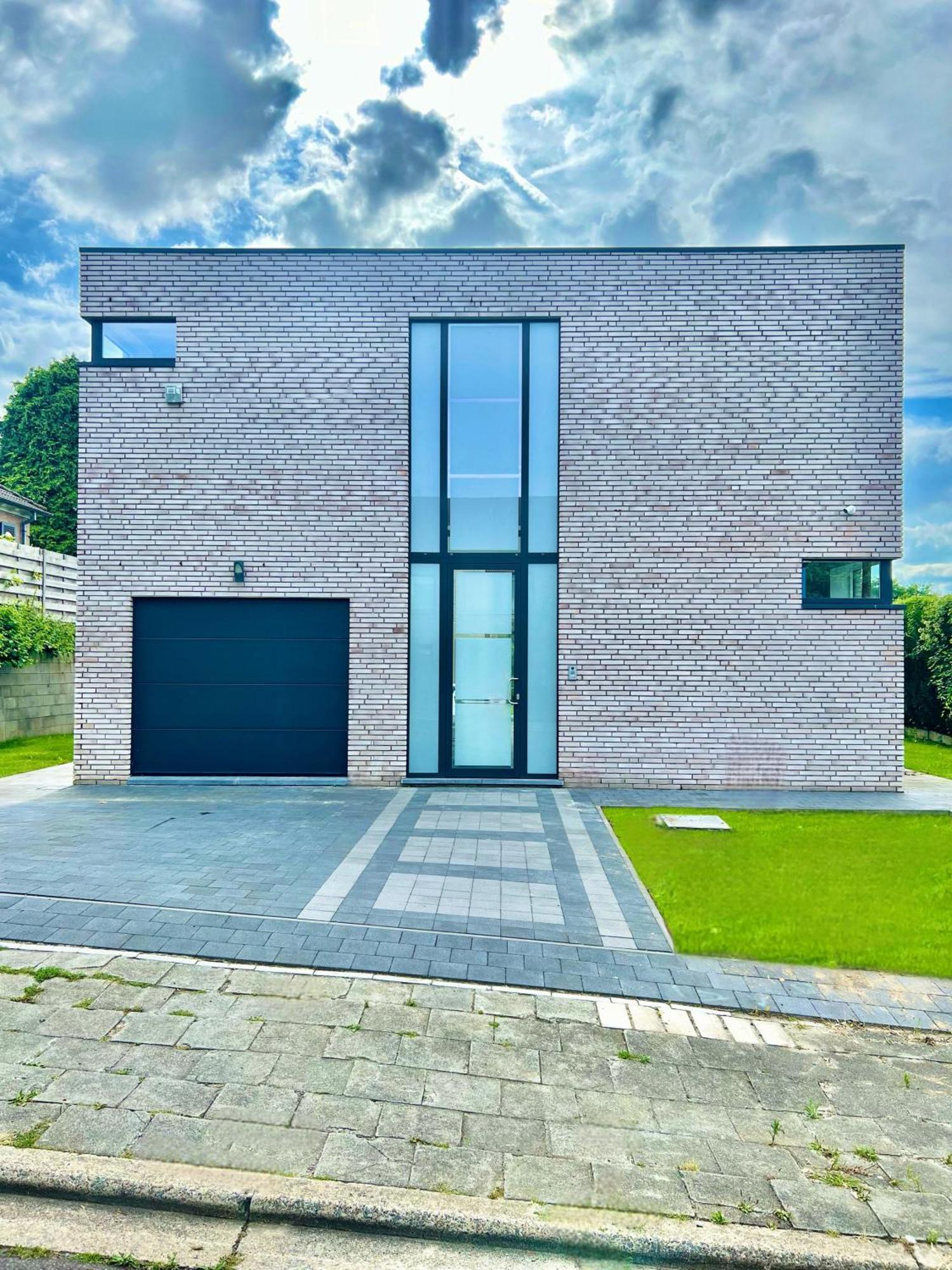 Moderne Aux Portes De Bruxelles!